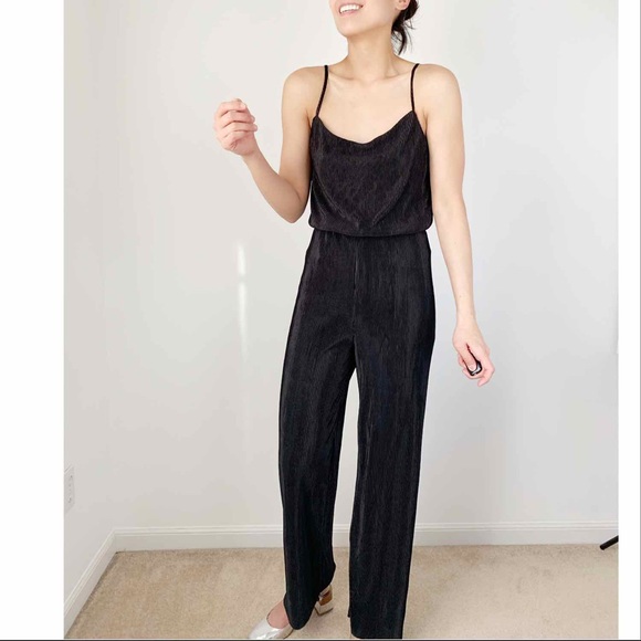 Crepe spaghetti straps jumpsuit - Picture 5 of 8